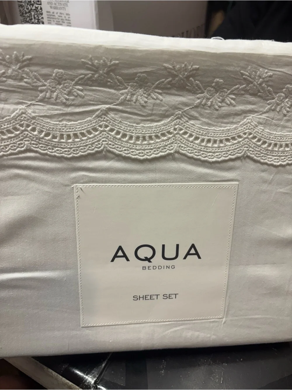 Aqua White Embroidered Scallop Sheet Set b153s